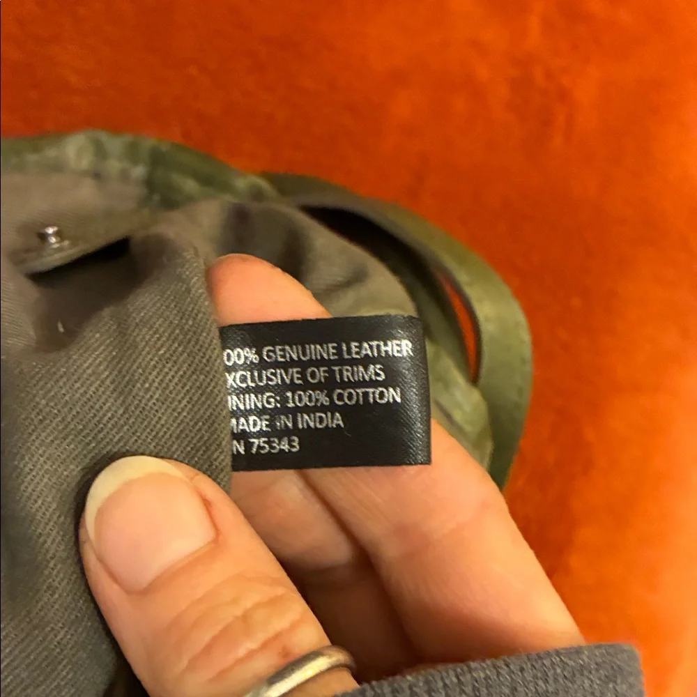 Elegant Woven Leather Handbag - Army Green and Cream - Picture 6 of 14